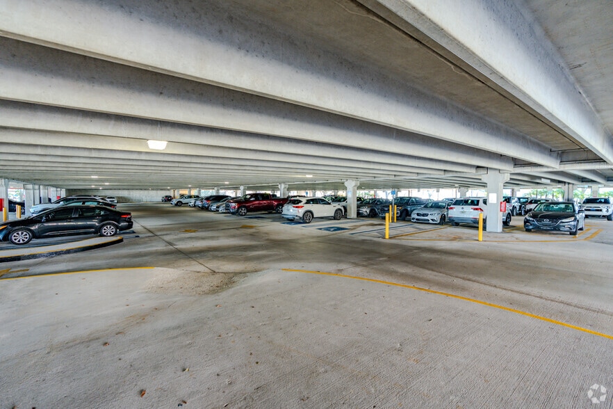 More Photos Of 6303 Blue Lagoon Dr, Miami Unknown For Lease