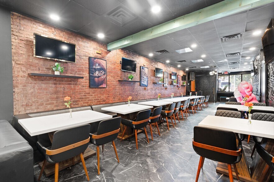 More Photos Of 246 Mulberry St, Newark Storefront For Sale