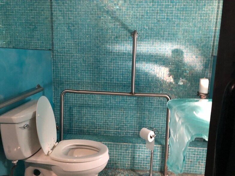 More Photos Of 1715 E Main St, Mohegan Lake Restaurant For Sale