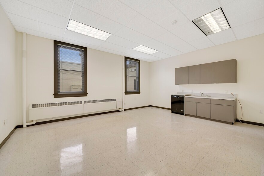 More Photos Of 690 Walnut Ave, Vallejo Office For Lease