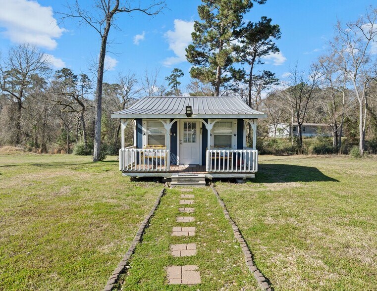 More Photos Of 6776 FM 356, Trinity Trailer Camper Park For Sale