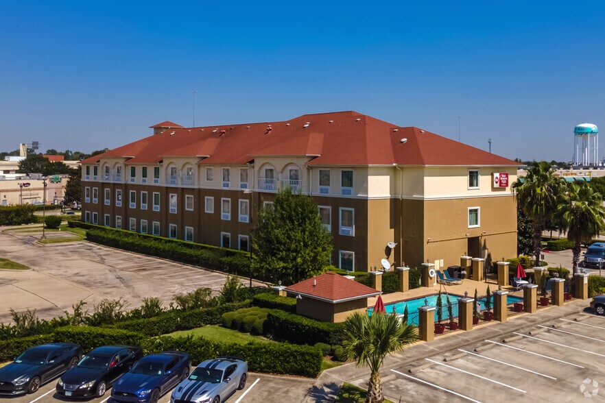 More Photos Of 2006 Katy Mills Blvd, Katy Hotel For Sale