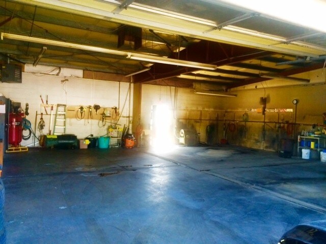More Photos Of 1520 W Lewis St, Pasco General Retail For Sale