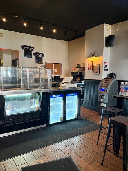 More Photos Of 224 Market St, Philadelphia Restaurant For Lease