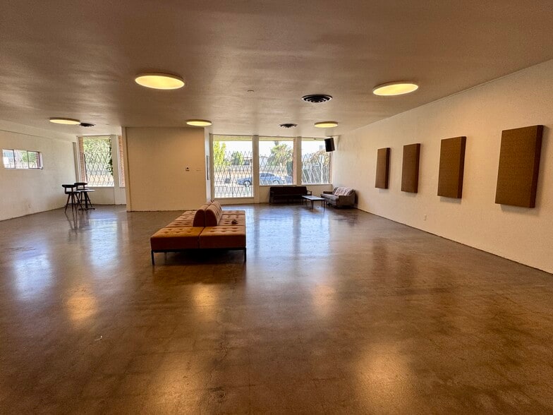 Primary Photo Of 741 E Belmont Ave, Fresno Freestanding For Lease