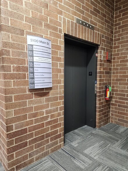 More Photos Of 5100 Main St, Downers Grove Medical For Lease