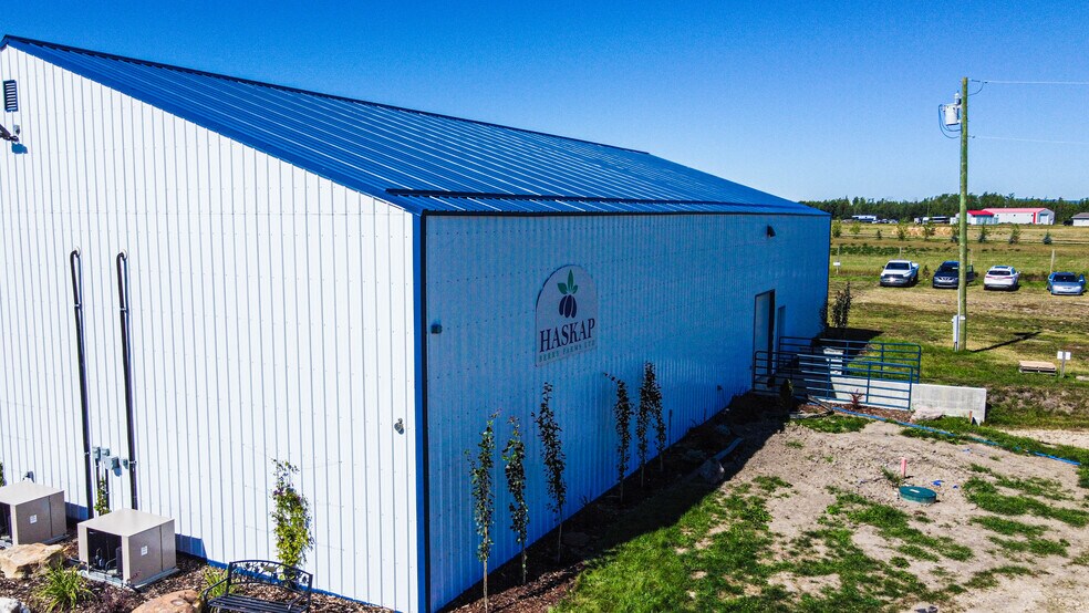 More Photos Of 705068 82 -1, Wembley General Retail For Sale