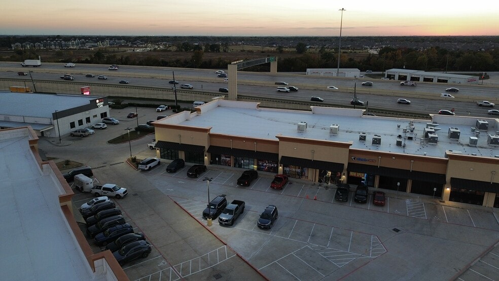 More Photos Of 25414 Northwest Fwy, Cypress Unknown For Lease
