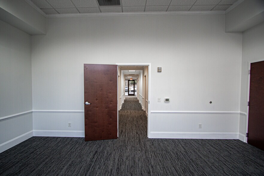 More Photos Of 501 Forest Ln, Clemson Medical For Lease