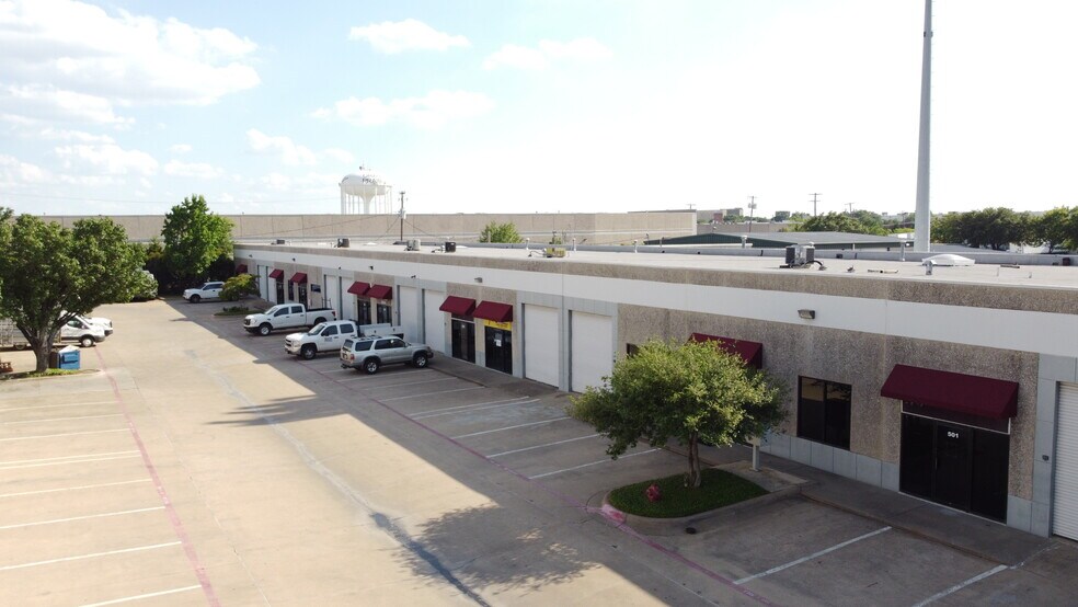 More Photos Of 1000 Post and Paddock Ln, Grand Prairie Unknown For Lease