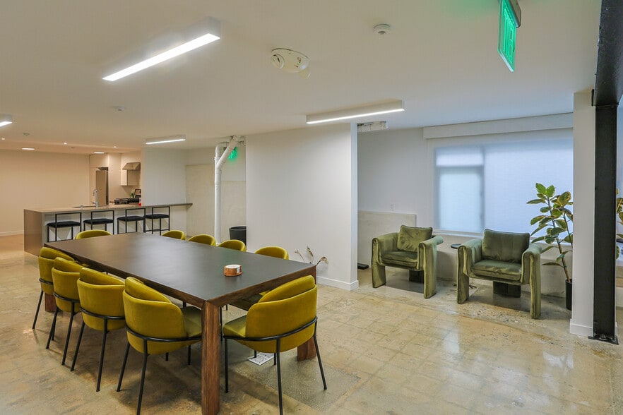 More Photos Of 2400-2410 Hyperion Ave, Los Angeles Loft Creative Space For Lease