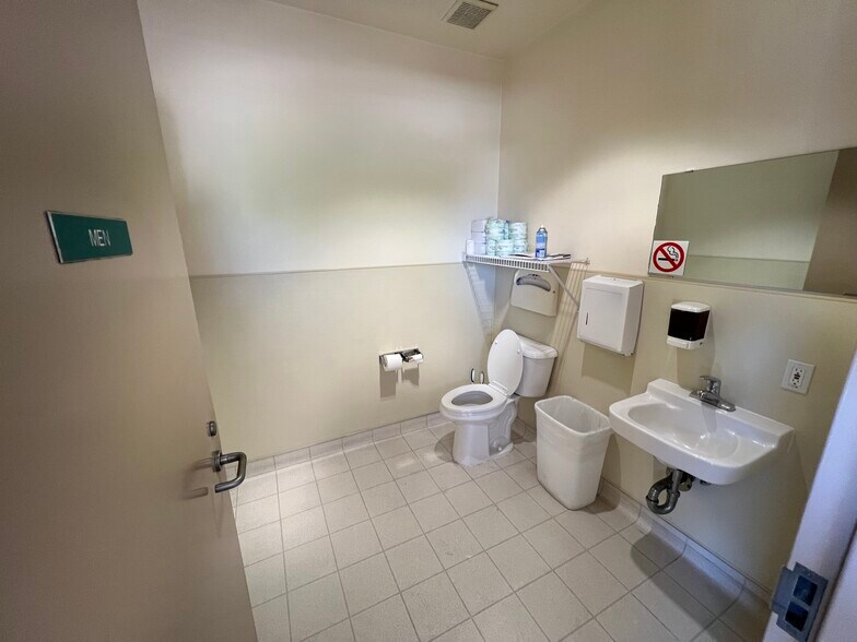 More Photos Of 480 St John St, Pleasanton Office For Lease
