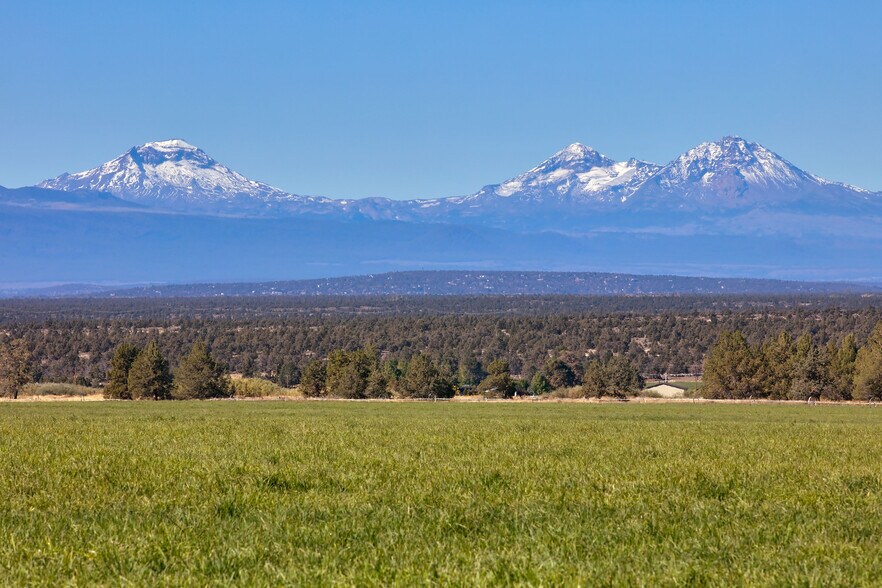 More Photos Of 11705 SW Shumway Rd, Powell Butte Specialty For Sale