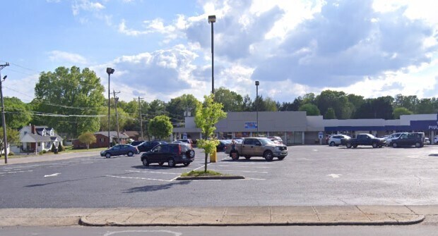More Photos Of 805 N Center St, Statesville Supermarket For Lease