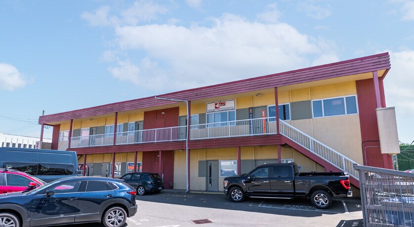 More Photos Of 2610 Douglas St, Victoria Office For Lease