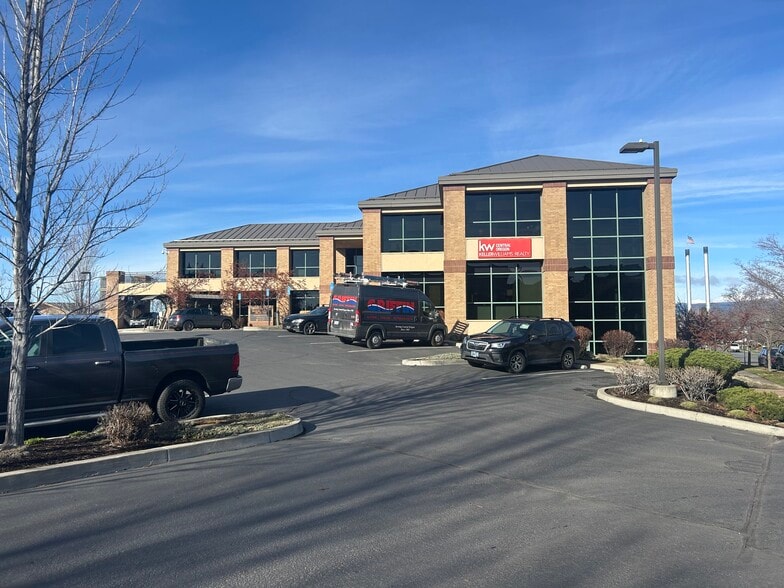 Primary Photo Of 233 SW Wilson Ave, Bend Office For Lease