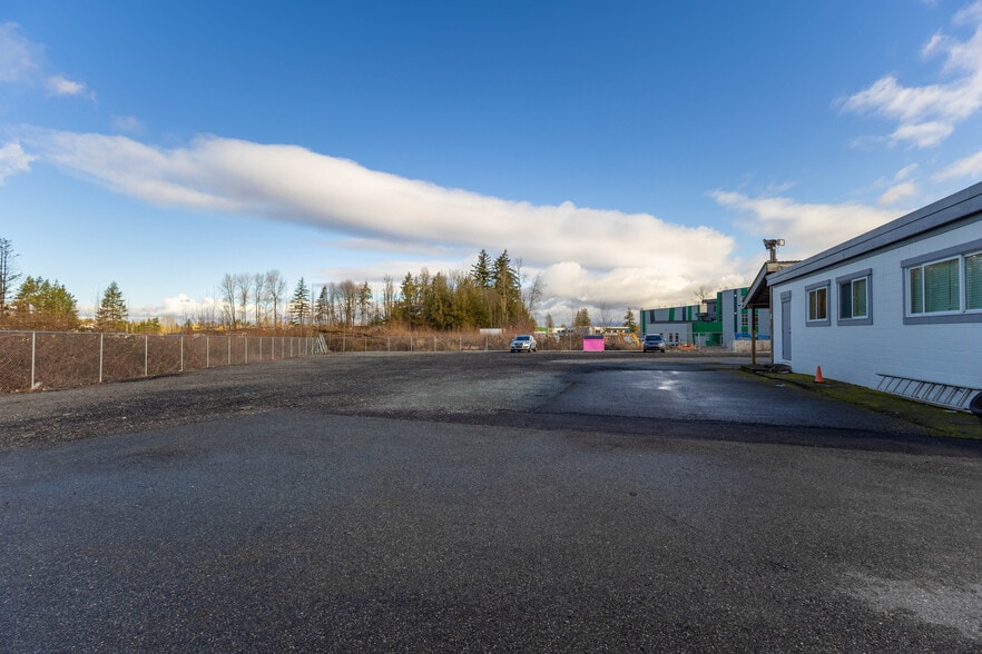 More Photos Of 22867 Fraser Hwy, Langley General Retail For Lease