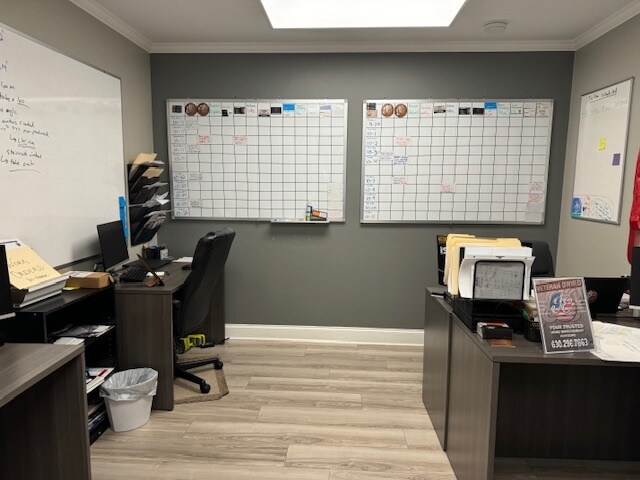 More Photos Of 720 N Bridge St, Yorkville Office For Lease