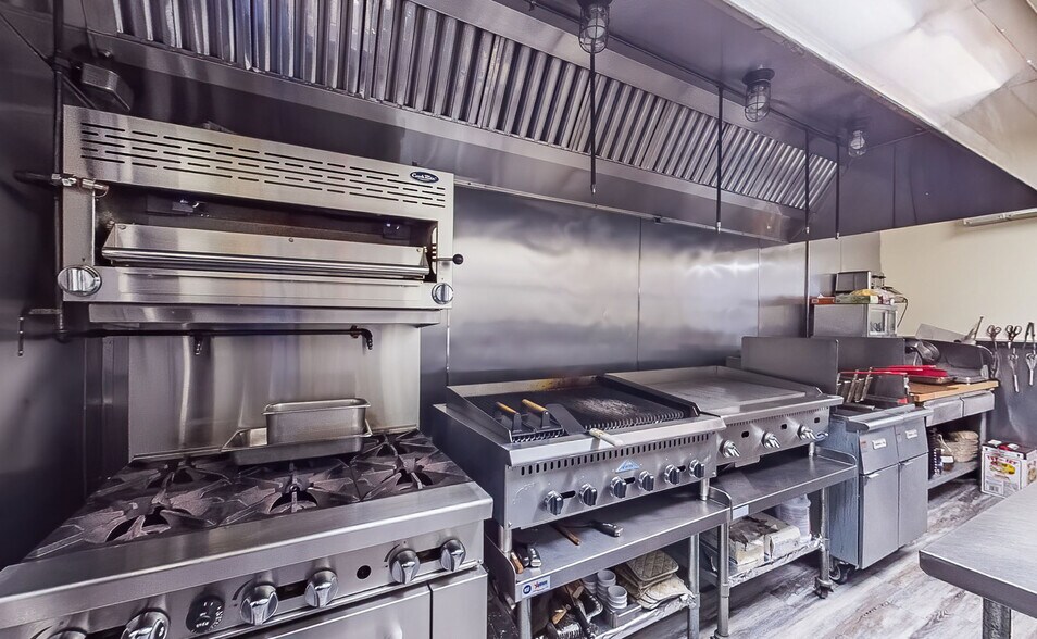 More Photos Of 184 Jamison City Rd, Benton Restaurant For Sale