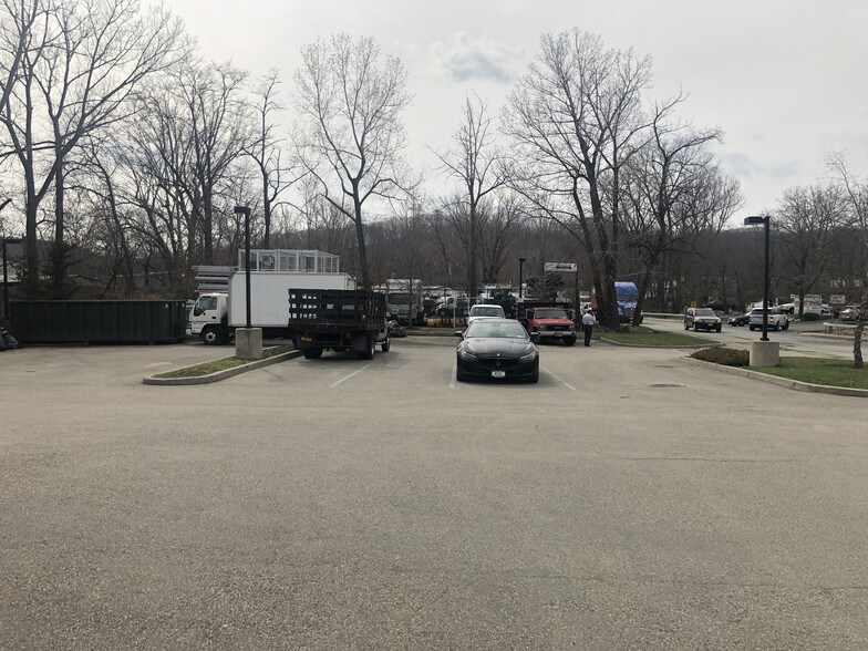 More Photos Of 267 Saw Mill River Rd, Elmsford Freestanding For Sale