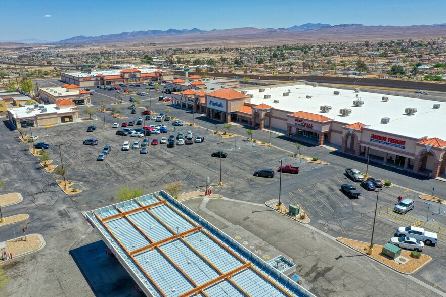 More Photos Of 510-580 E Virginia Way, Barstow Unknown For Lease