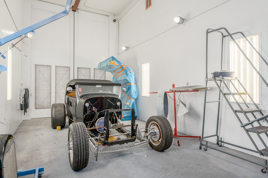 More Photos Of 101 SW Ocean Blvd, Stuart Warehouse For Sale