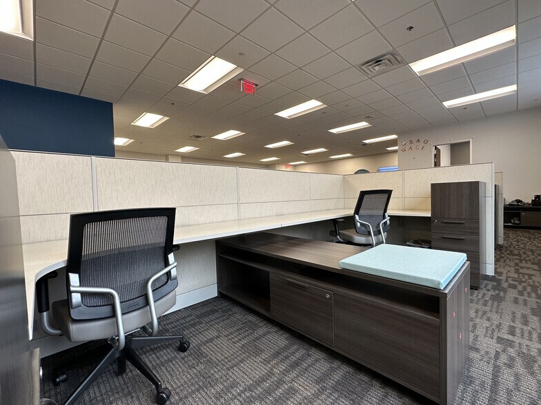 More Photos Of 3424 Paesanos Pky, Shavano Park Office For Lease