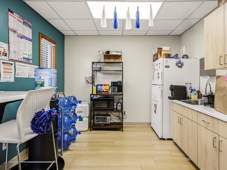 More Photos Of 6 Brooklet St, Asheville Medical For Sale