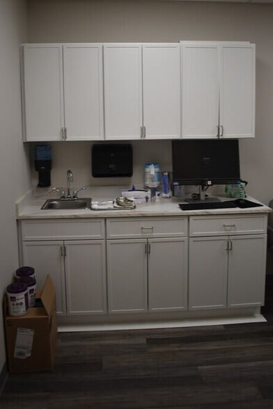 More Photos Of 118 N Country Rd, Port Jefferson Medical For Sale