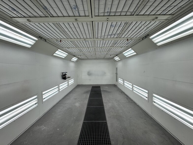 More Photos Of 4316 S Newcastle Rd, Oklahoma City Service For Lease