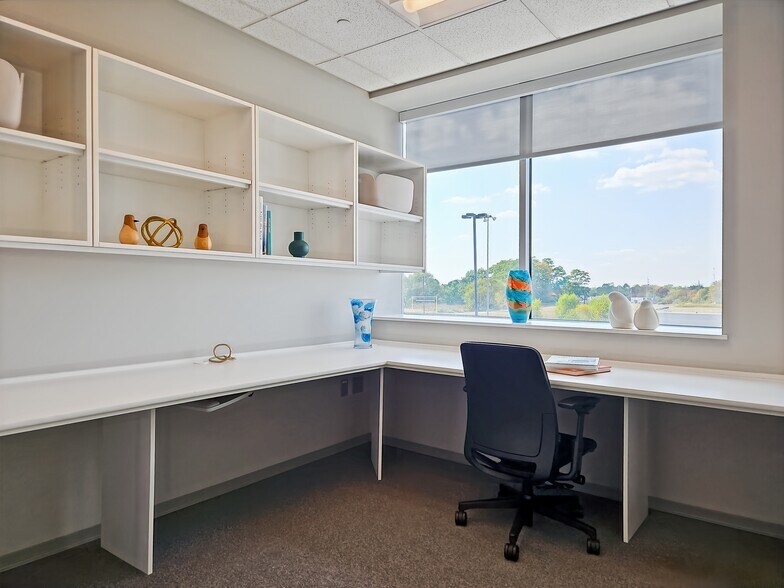 More Photos Of 2321 Energy Dr, Louisville Coworking Space