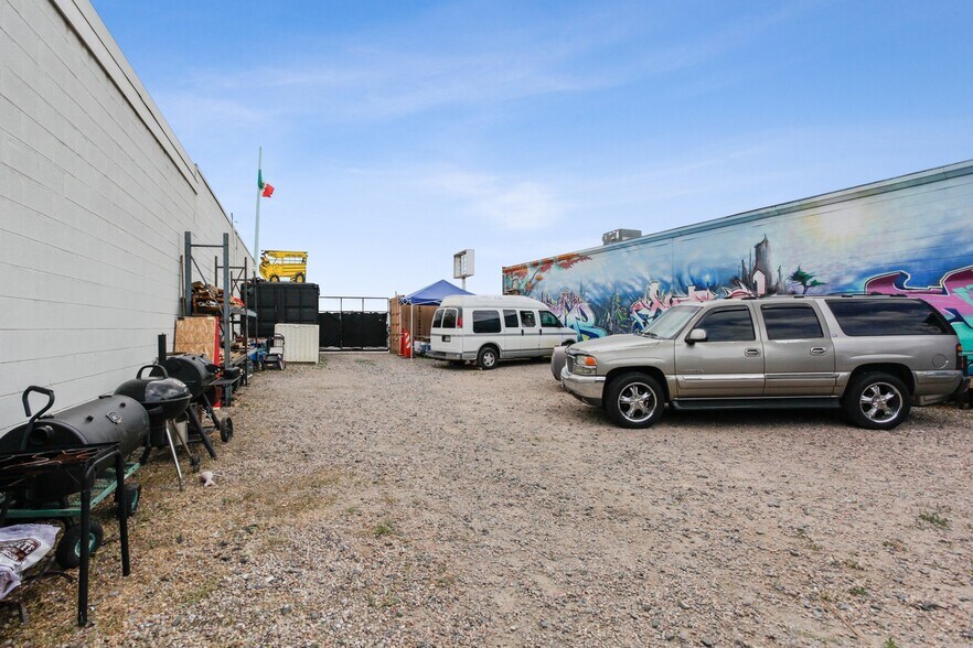 More Photos Of 947 Federal Blvd, Denver Warehouse For Sale