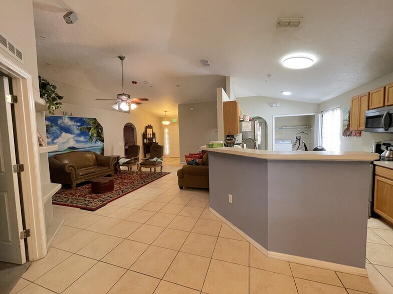 More Photos Of 185 Winding Cove Ave, Apopka Healthcare For Sale