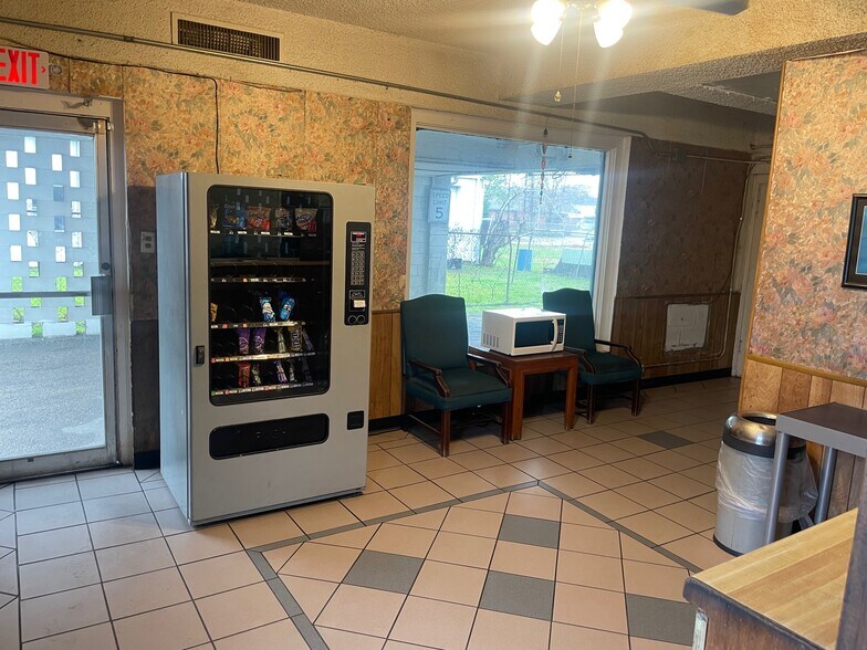 More Photos Of 711 Pasadena Fwy, Pasadena Hotel For Sale