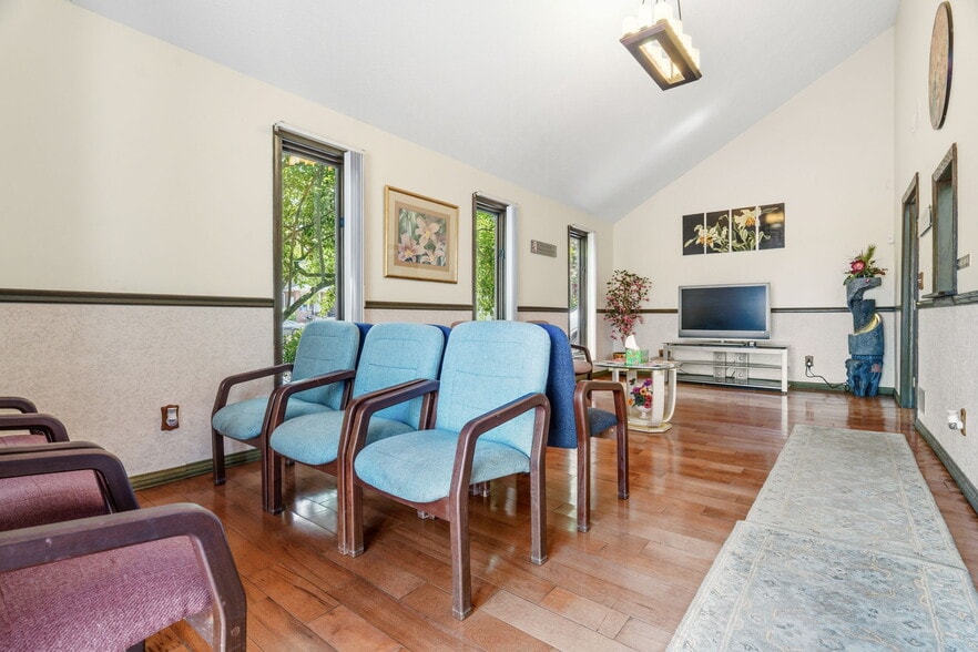 More Photos Of 255 Dueber Ave SW, Canton Medical For Sale