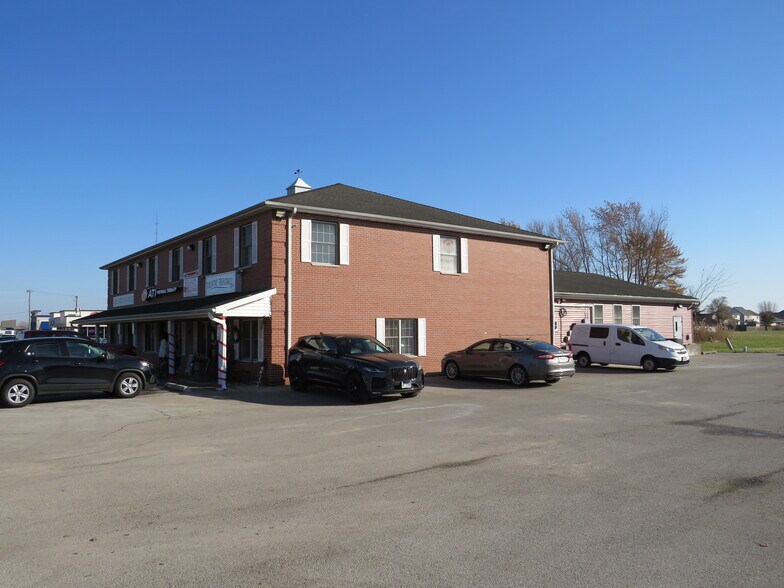 More Photos Of 2585 E Division St, Diamond Storefront Retail Office For Sale