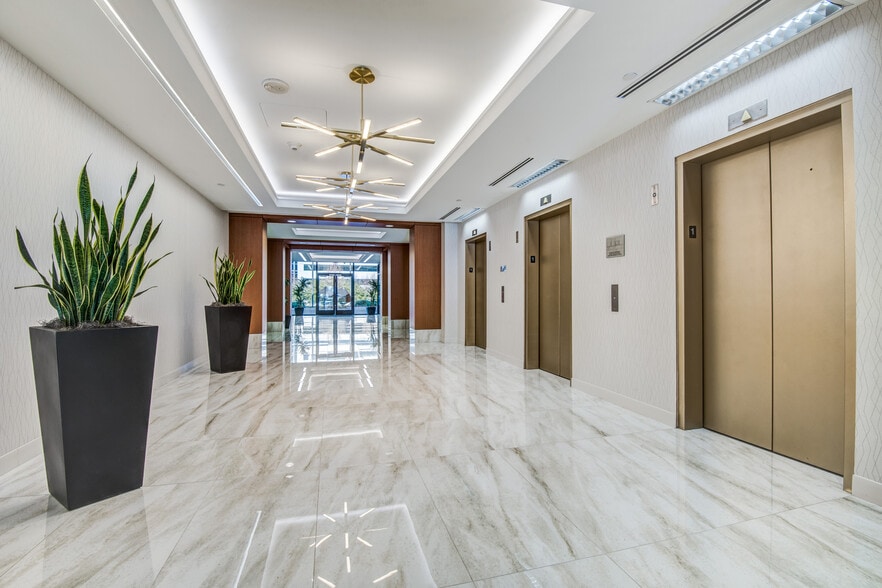 More Photos Of 1212 Corporate Dr, Irving Office For Lease