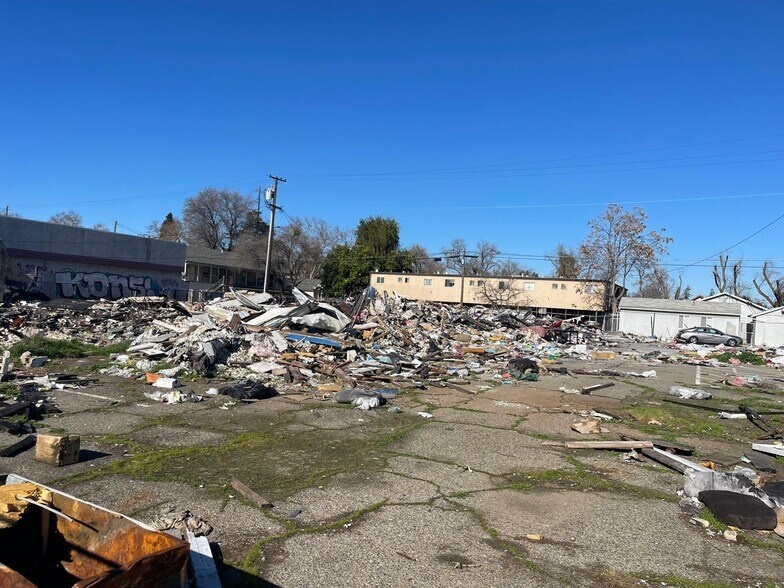 More Photos Of 131-1 W Main St, Merced Land For Sale