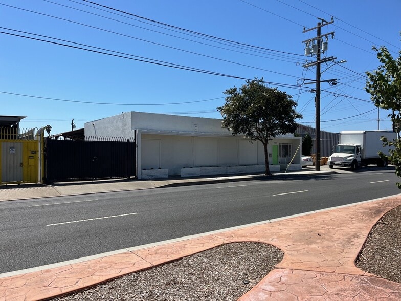 More Photos Of 1922 W Rosecrans Ave, Gardena Manufacturing For Lease