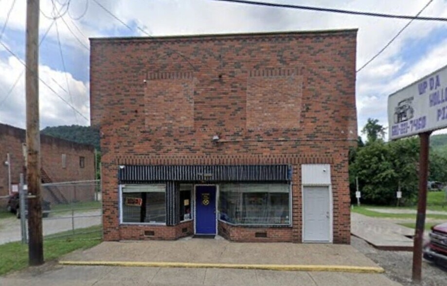 Primary Photo Of 15111 MacCorkle Ave, Belle Restaurant For Sale