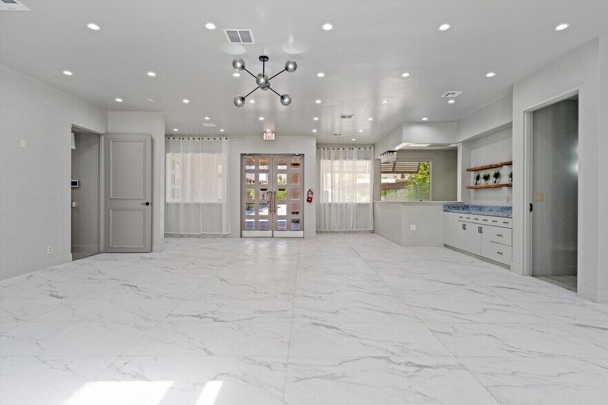 More Photos Of 2100 E Tahquitz Canyon Way, Palm Springs Medical For Lease