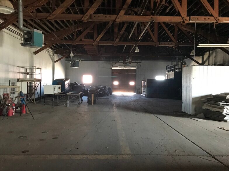 More Photos Of 1655 Industrial Ave, Sidney Warehouse For Lease