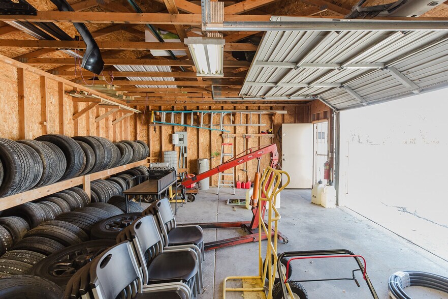 More Photos Of 3101 S Broadway St, Wichita Freestanding For Sale