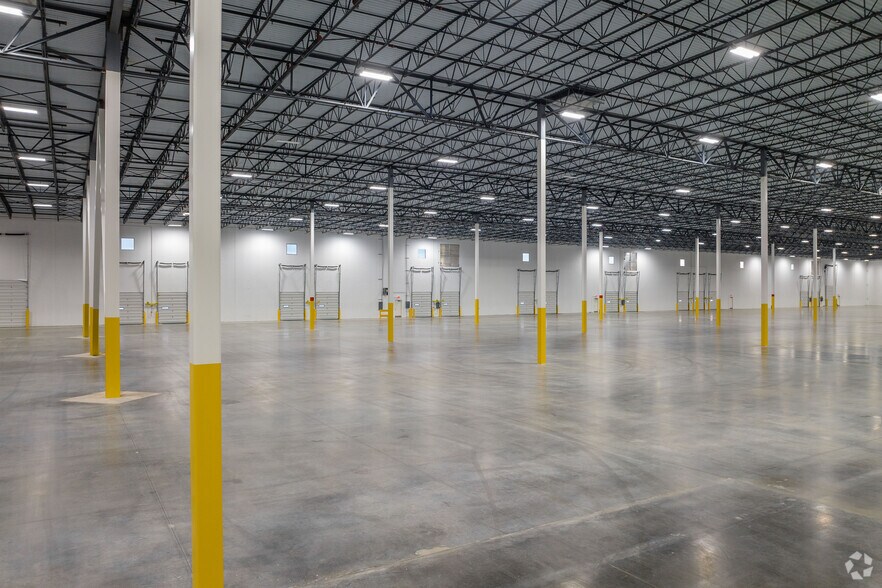 More Photos Of 121 Airpark Ctr E, Nashville Unknown For Lease