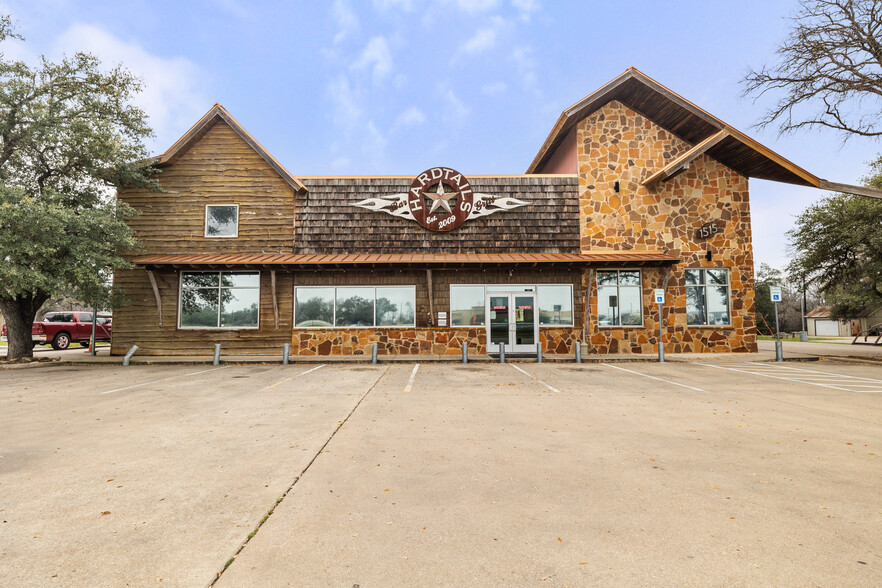 Primary Photo Of 1525 N Interstate 35, Georgetown Restaurant For Sale