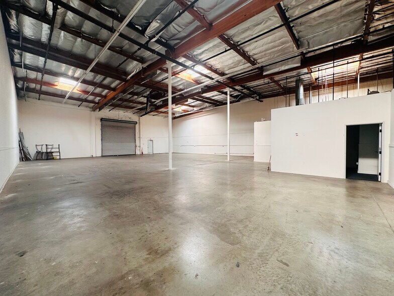 More Photos Of 1050 W Central Ave, Brea Manufacturing For Lease