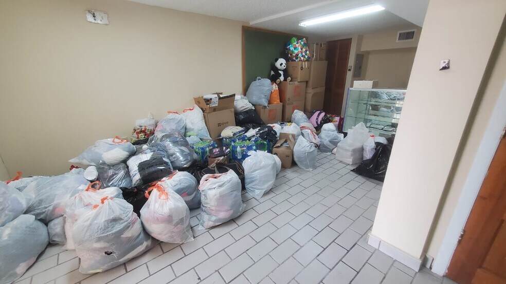 More Photos Of 330-332 W 9th St, Hialeah Storefront Retail Office For Lease