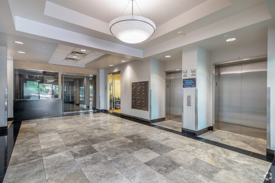 More Photos Of 20940 N Tatum Blvd, Phoenix Unknown For Lease