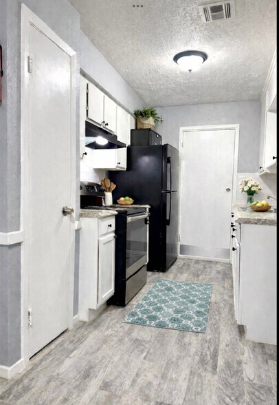 More Photos Of 4515 Oxford St, Houston Apartments For Sale