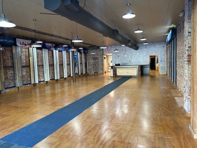 More Photos Of 1104 Broadway, Columbus Storefront For Lease